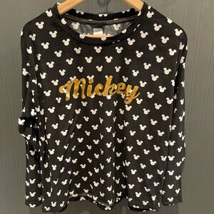 Disney Mickey Mouse sleepwear shirt long sleeve medium‎ stretch cozy top